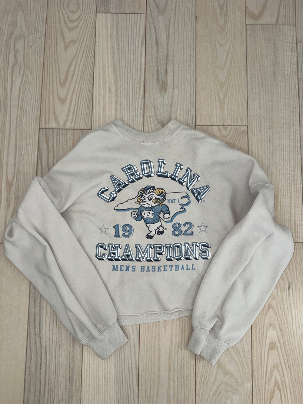 Abercrombie UNC Carolina Cream Crewneck Sweatshirt